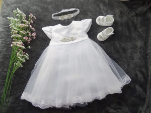 Livia 04 Taufkleid, Festkleid +Stirnband+Schuhe Farbe: weiß