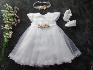 Livia 05 Taufkleid, Festkleid +Stirnband+Schuhe Farbe: weiß
