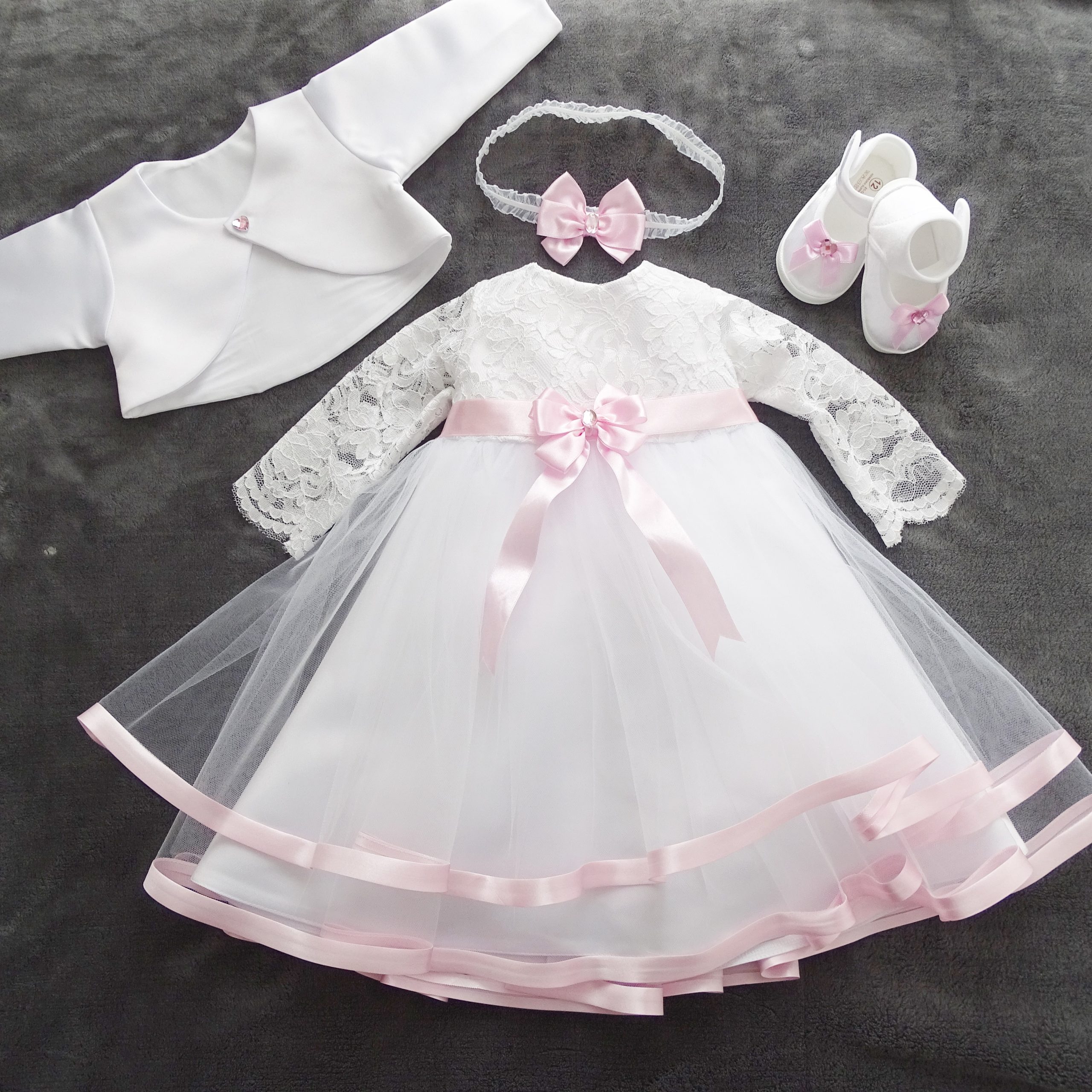 Clara Taufkleid, Festkleid + Stirnband + Schuhe + Bolero Set 4 Tlg. Farbe: weiss-rosa – Bild 2