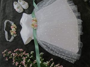 BEATRICE Taufkleid, Festkleid +Stirnband+Schuhe Farbe: weiß - grun